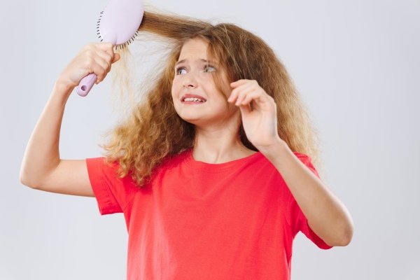 Tangles and Knots curly hair problem